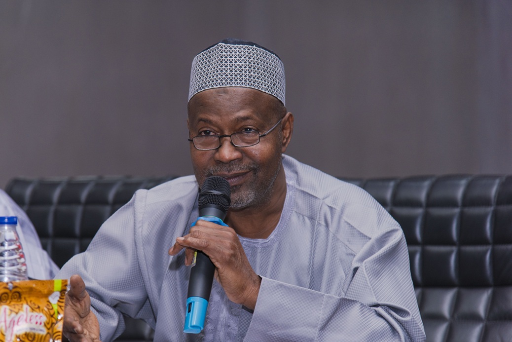 ES Gives One Year Scorecard to Staff